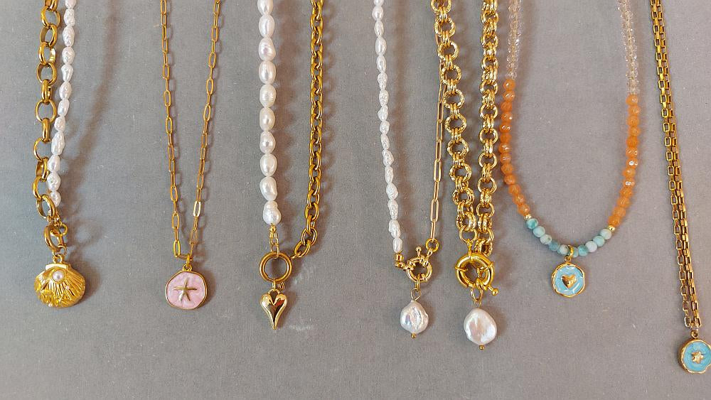 SCHMUCK & VINO – dein entspanntes  Schmuck Event mit Wein & Kreativität 🍷✨